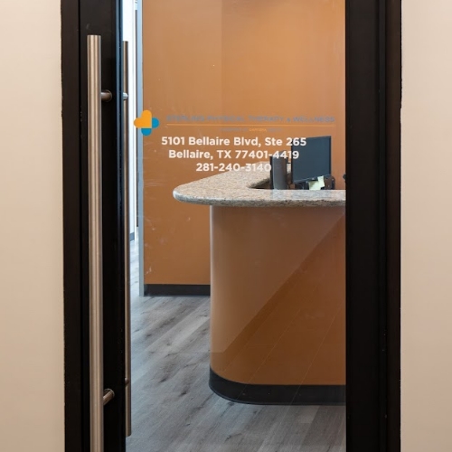 Gallery-entrance-sterling-physical-therapy-and-wellness-bellaire-tx
